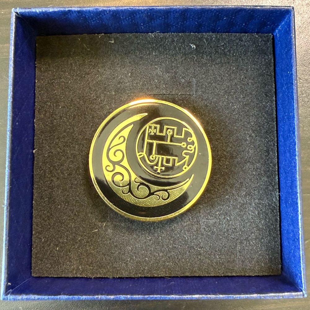 Discontinued! Helluva Boss Stolas Grimoire Seal Gold Enamel Pin  Sharkrobot